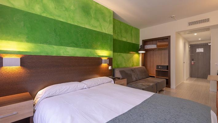Family room (1 - 4 people) Apartamentos Serrano Recoletos Madrid Family room (1 - 4 people) Apartamentos Serrano Recoletos Madrid