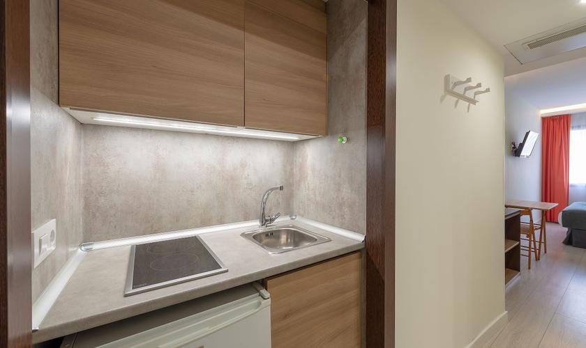 Triple Room (1 - 3 people) Apartamentos Recoletos Madrid Triple Room (1 - 3 people) Apartamentos Recoletos Madrid