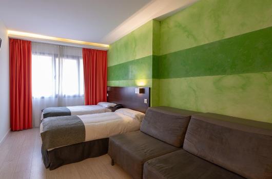 Room Family Room (1 - 4 people) Apartamentos Recoletos Madrid