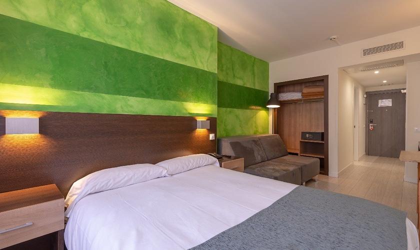 Triple Room (1 - 3 people) Apartamentos Recoletos Madrid Triple Room (1 - 3 people) Apartamentos Recoletos Madrid