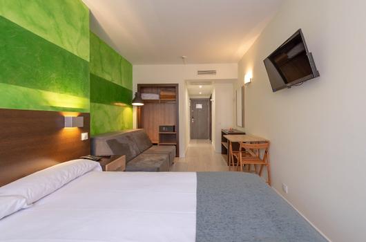 Room Triple Room (1 - 3 people) Apartamentos Recoletos Madrid